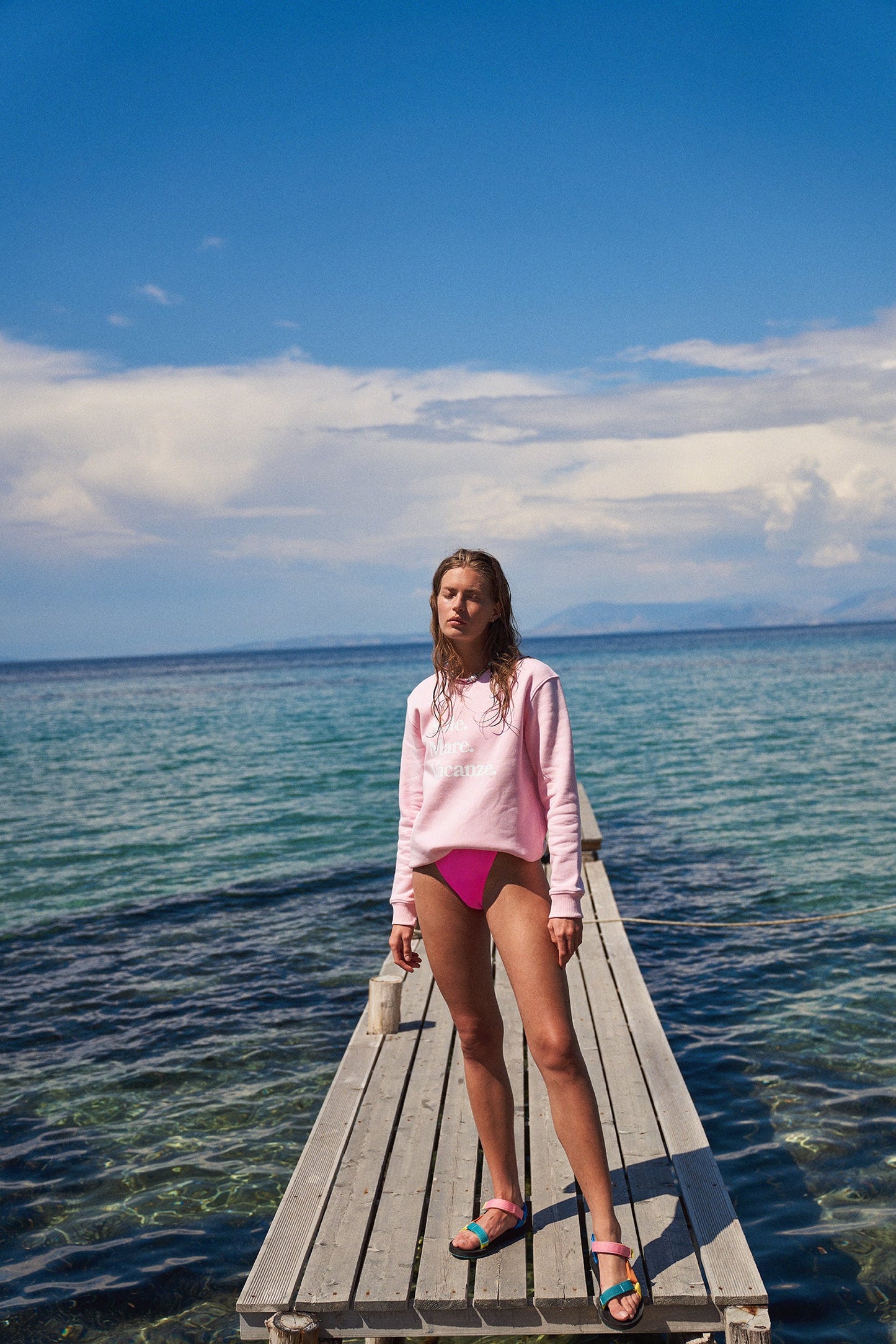 Poznaj naszą różową bluzę Sole Mare Vacanze, włoski styl i komfort na każdą porę roku. La dolce vita. Felicita.Urlaub in Italien. Rosa Sole Mare Vacanze Sweatshirt.  Toskana, Ferien.