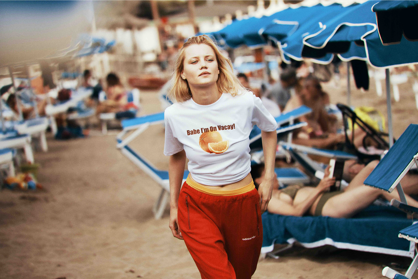 T-shirt On Vacay Orange Unisex